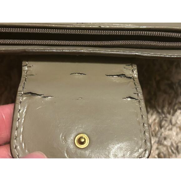 Authentic Vintage Gold Pleated Coach Wallet - Picture 8 of 8